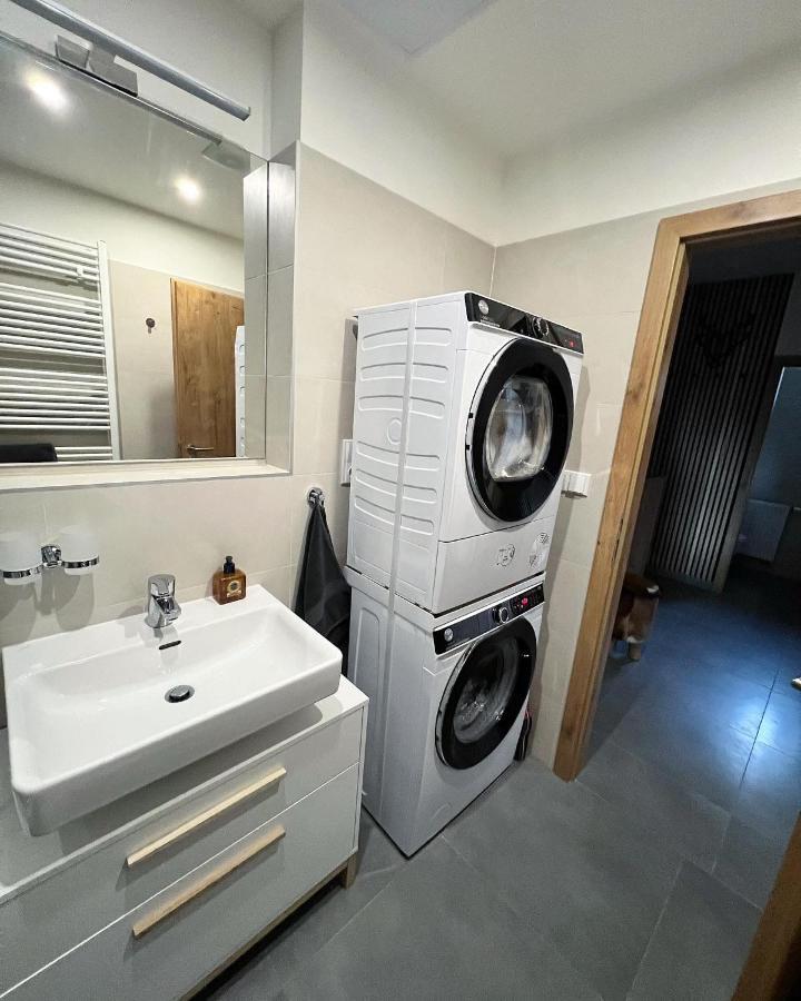 U Jelena Harrachov - Rodinny Apartman U Lesa S Garazi Экстерьер фото